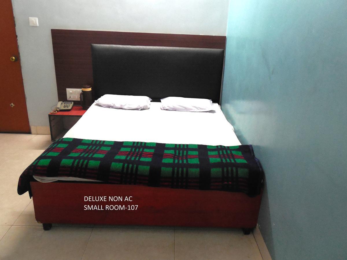 Budget Double Room,614003315:JPEG